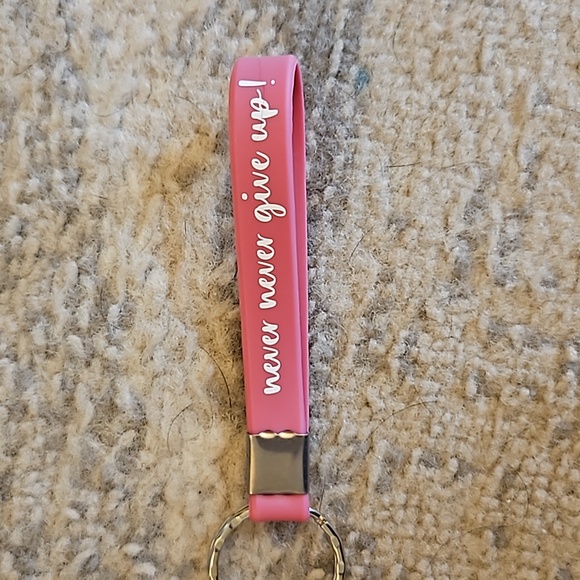 NWOT "Never Give Up!" Keychain with Eiffel Tower Charm and Heart Pom Pom. - Picture 4 of 5